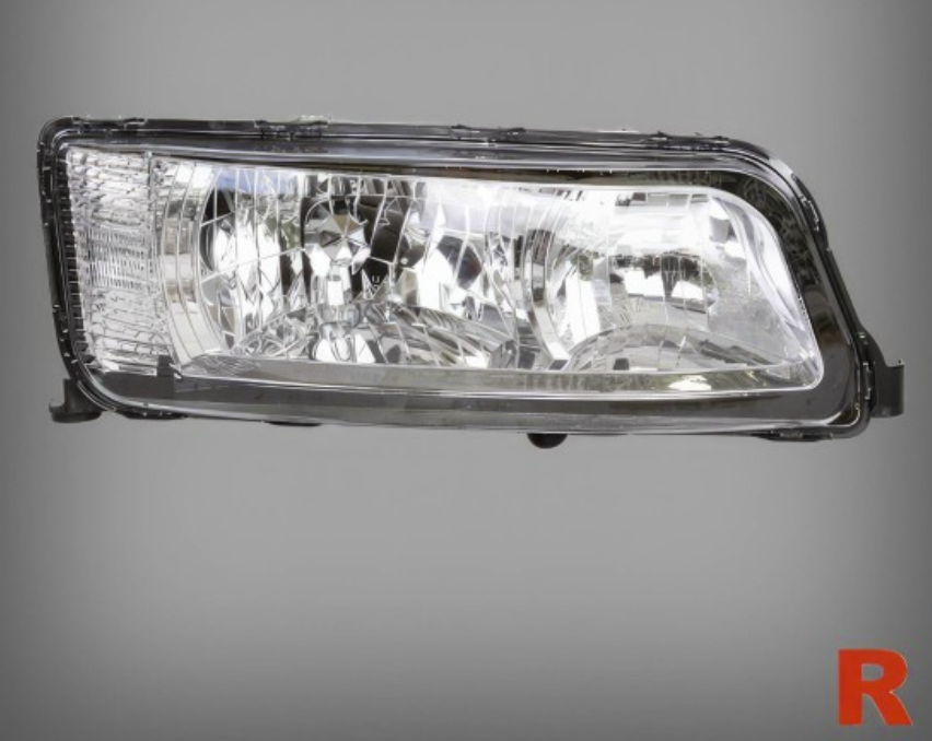 Mitsubishi Headlight R/H - Fighter FK FM FN 2011 on